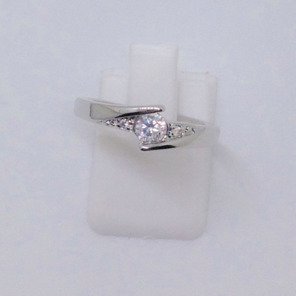 3$15 WG Plated White Sapphire Fashion Ring